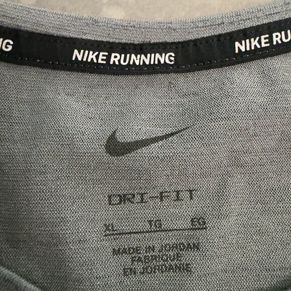 Nike Running Gray Dri-Fit Short Sleeve Performance Tee – Size XL - Picture 6 of 11